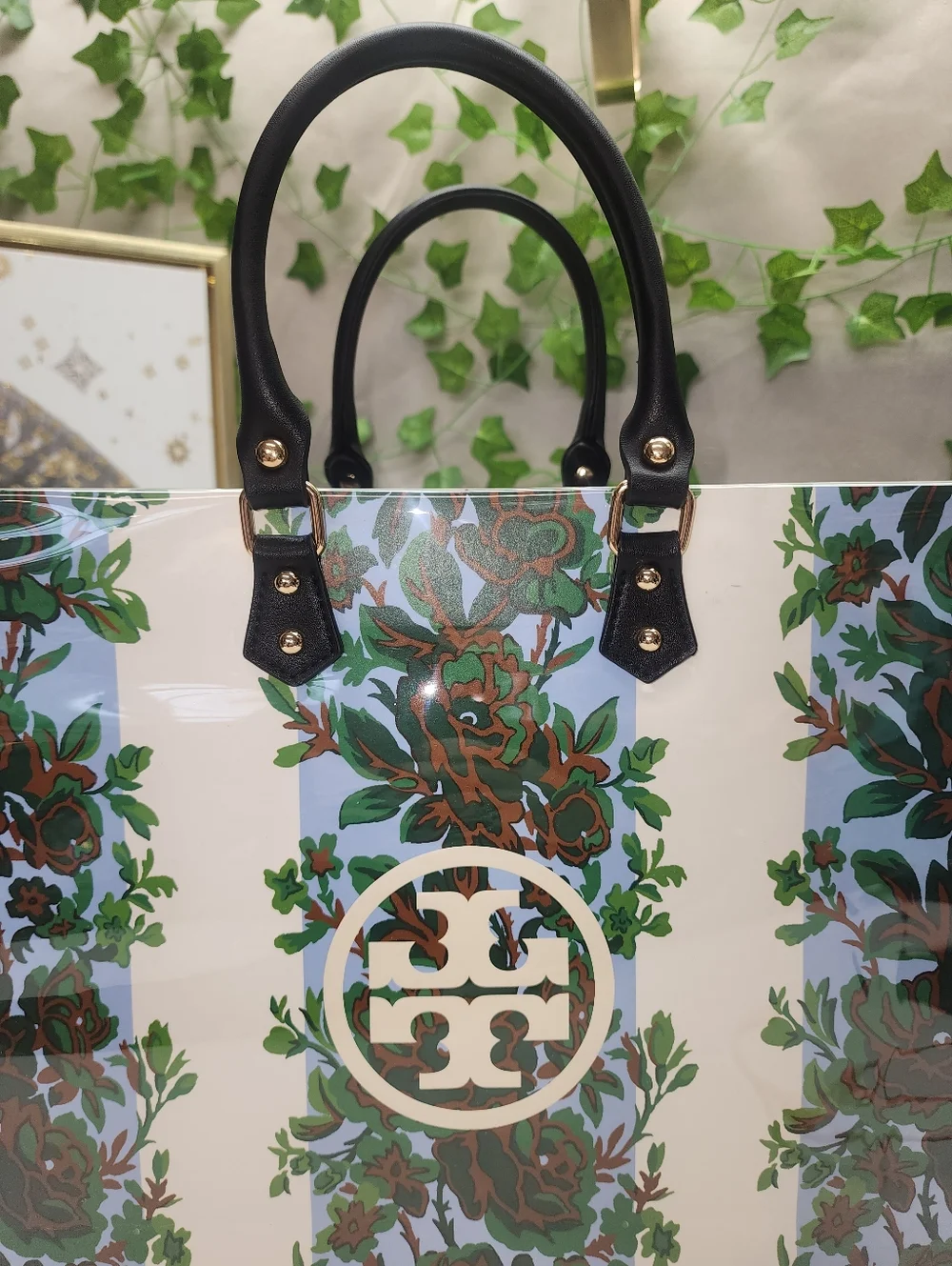Authentic Tory Burch Retail Shopping Bag In PVC Purple Interior GORGEOUS